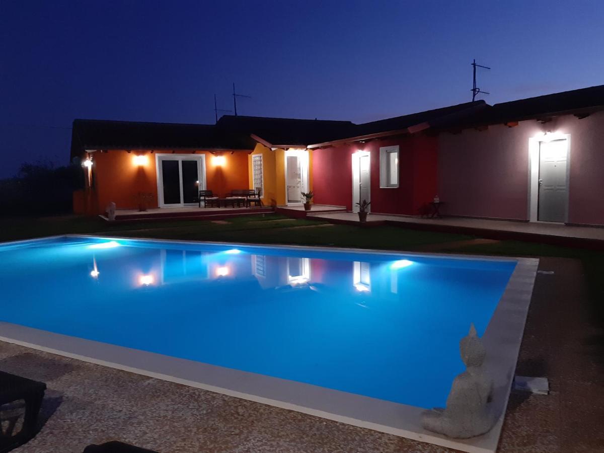 Villa Erilia San Giovanni Suergiu Luaran gambar