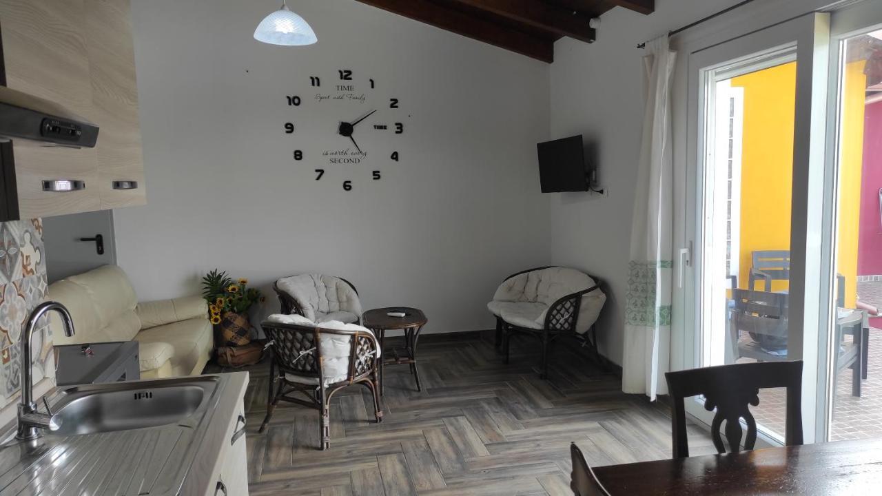 Villa Erilia San Giovanni Suergiu Luaran gambar